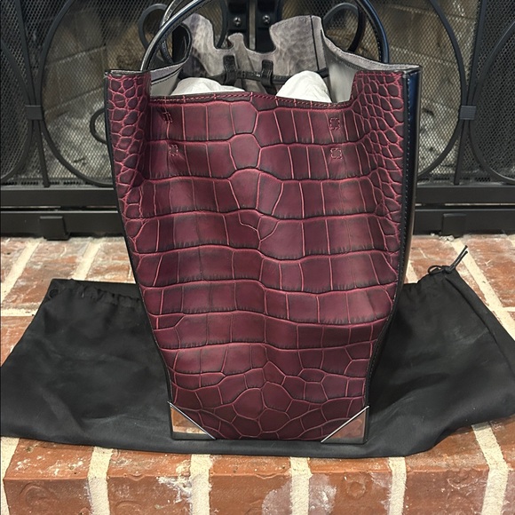 Alexander Wang - Black and Plum Leather Tote with Removable Clutch. - Picture 4 of 13